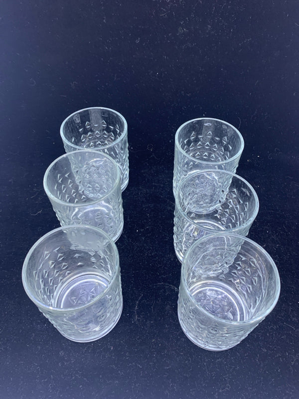 6PC CLEAR TRIANGLE DETAIL DRINKING GLASS SET.