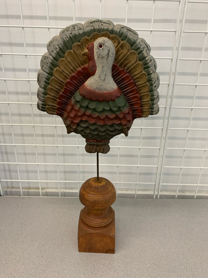 RUSTIC WOOD TURKEY ON WOOD BASE.
