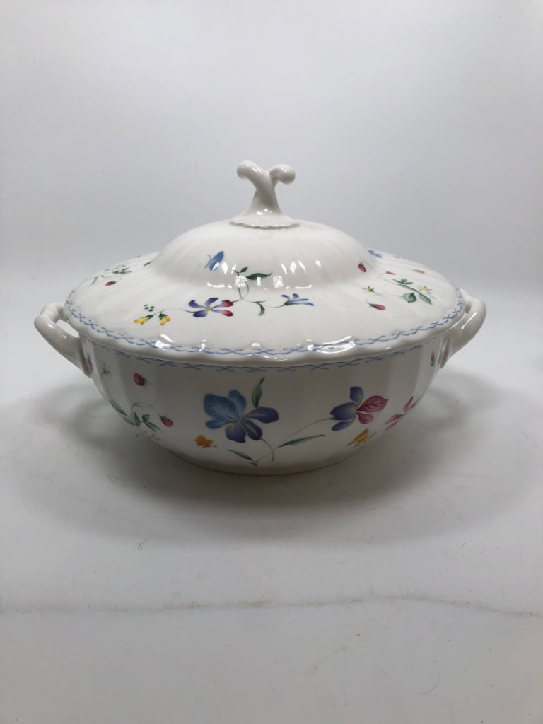 43PC MIKASA SORRENTO DISH SET SERVICE FOR 6.