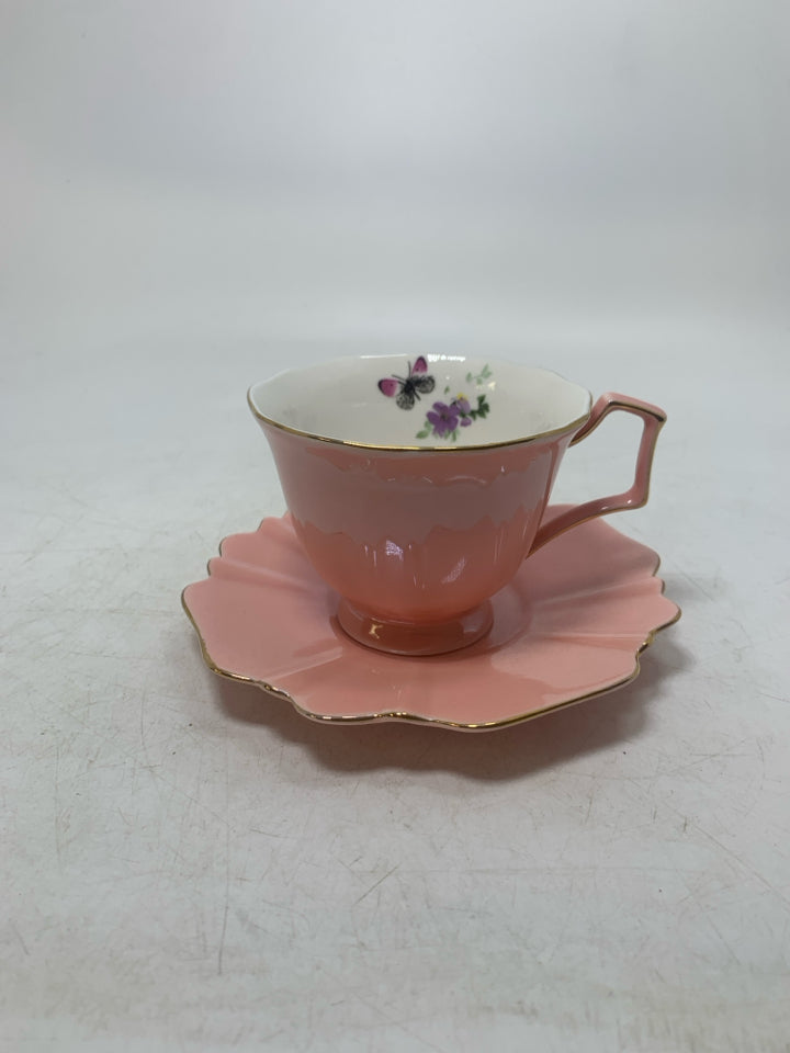 MERITAGE TEACUP W/ BUTTERFLY INSIDE.