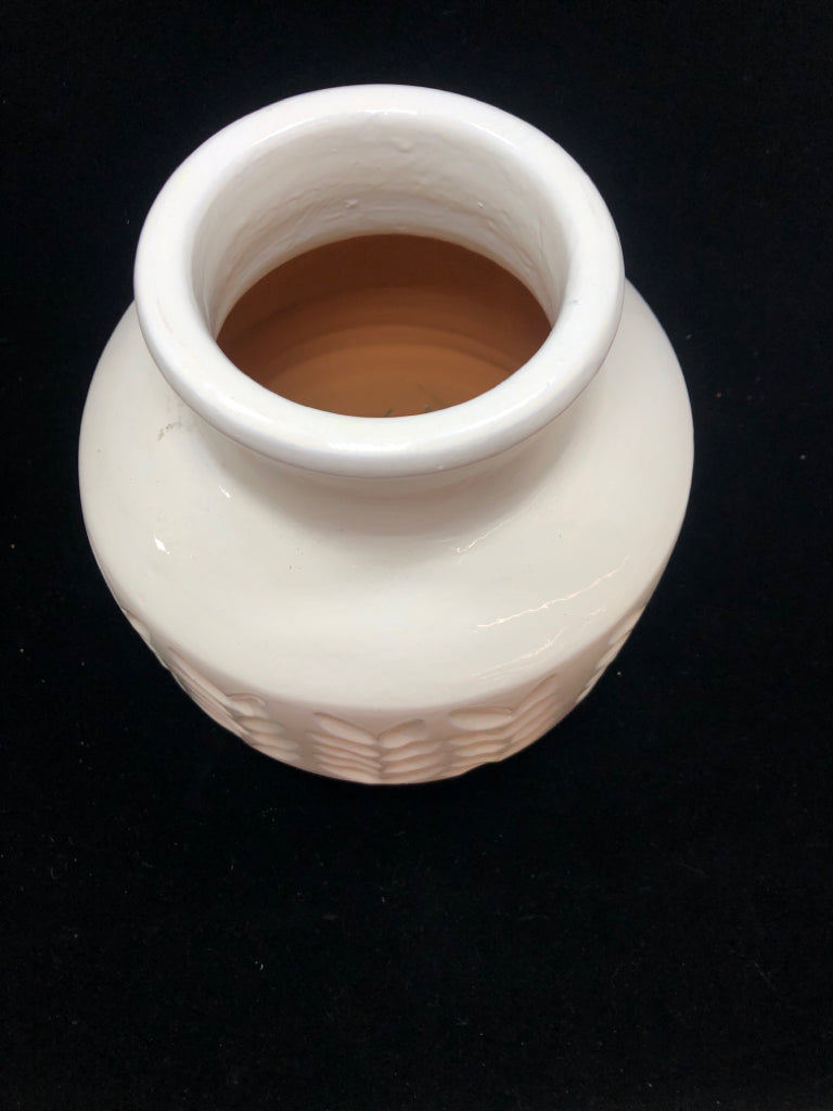 WHITE GLAZED TERRA COTTA PLANTER W/LEAF DESIGN.