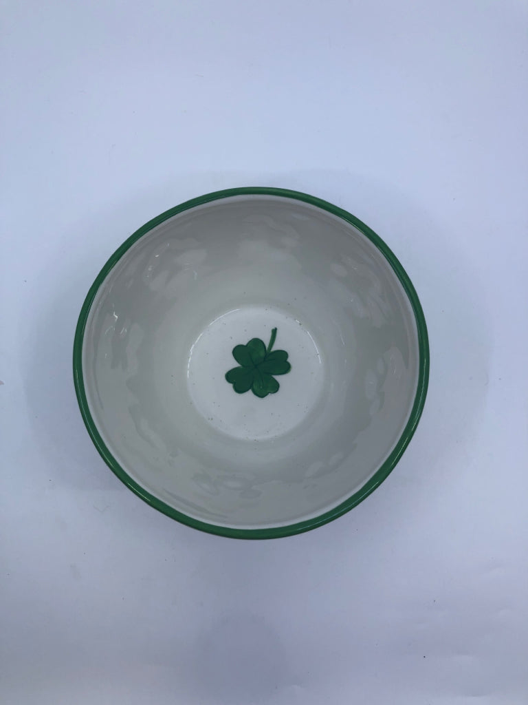 SHAMROCKS DEEP BOWL.