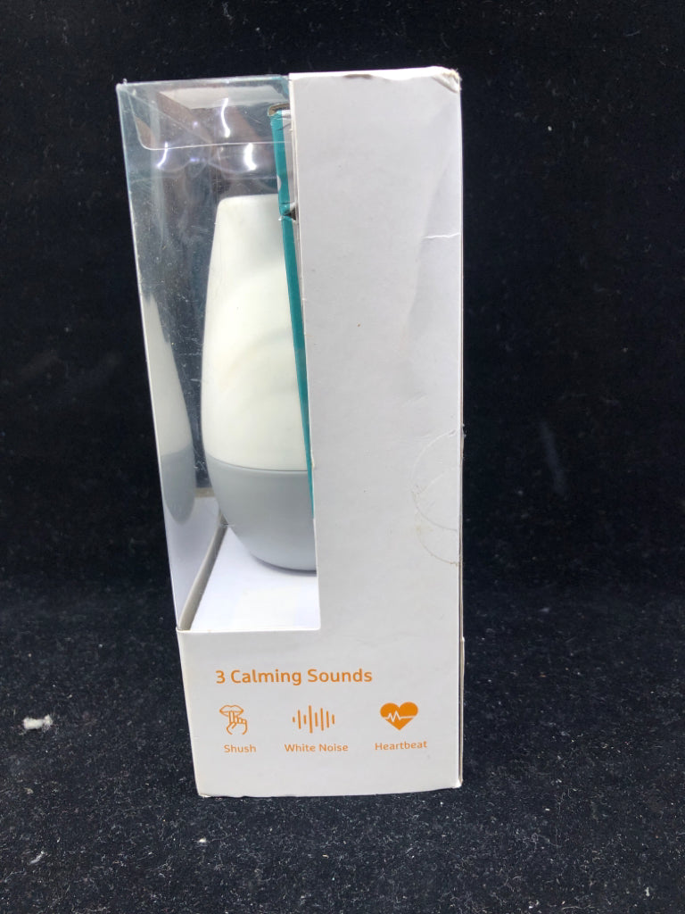 NIP MUNCHKIN PORTABLE BABY SOOTHER.