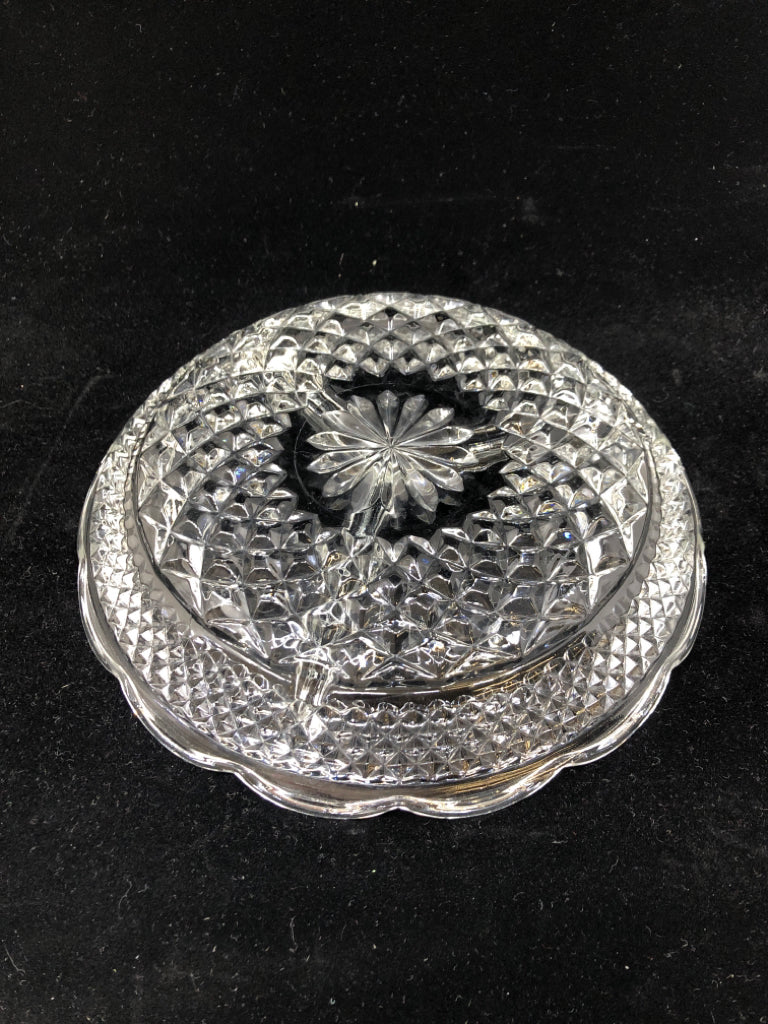 ROUND CUT GLASS 3 DIVIDED SERVING PLATE.