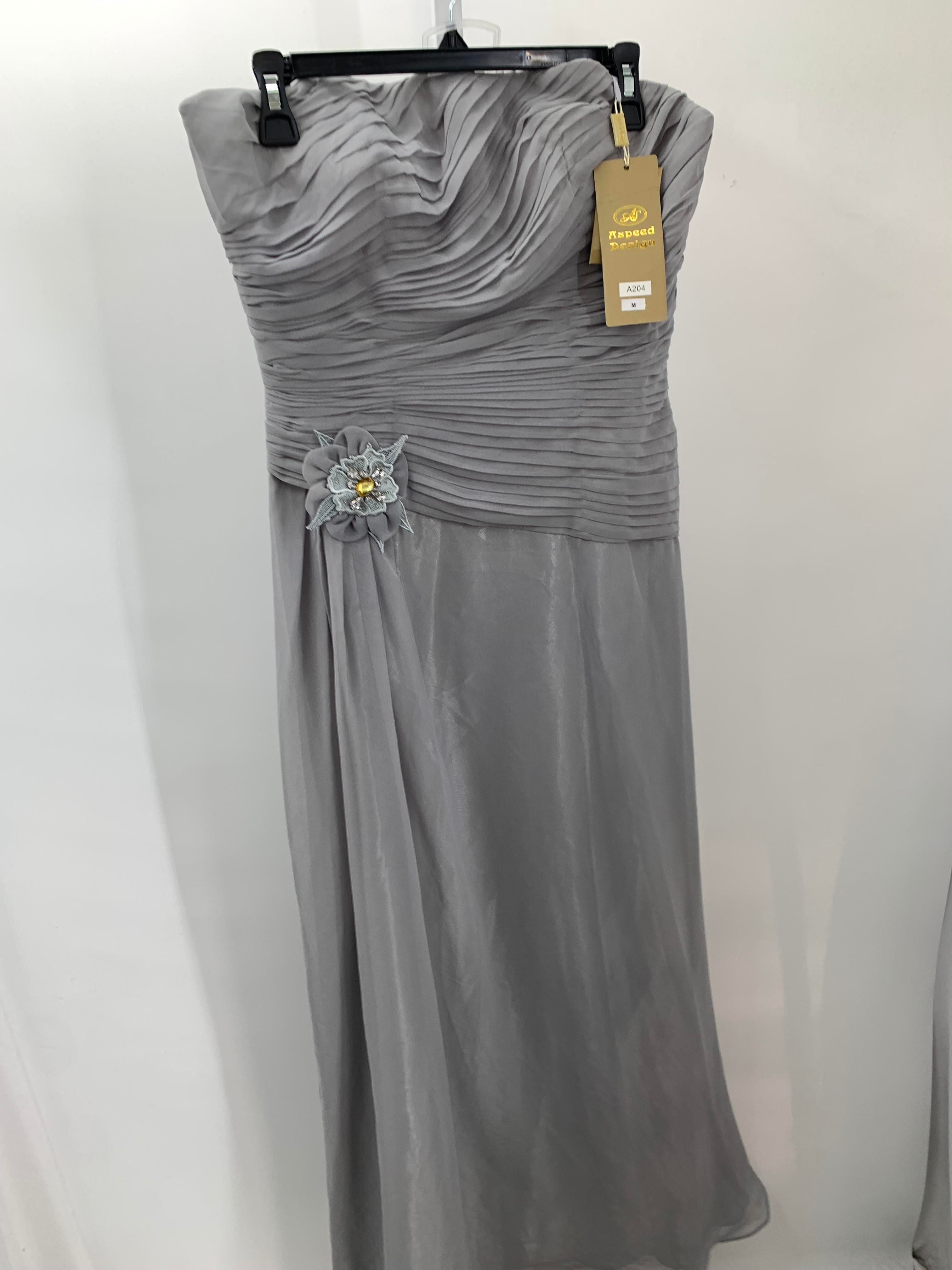 Size Medium Misses Sleeveless Dress