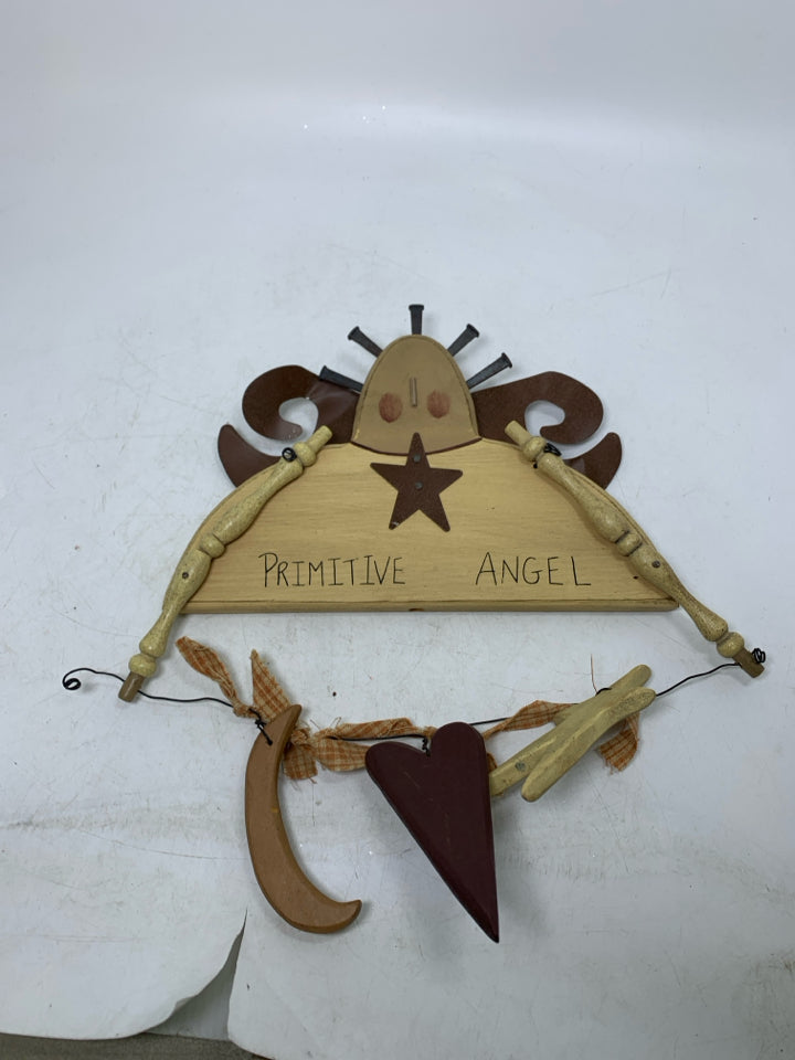 WOOD PRIMITIVE ANGEL W.