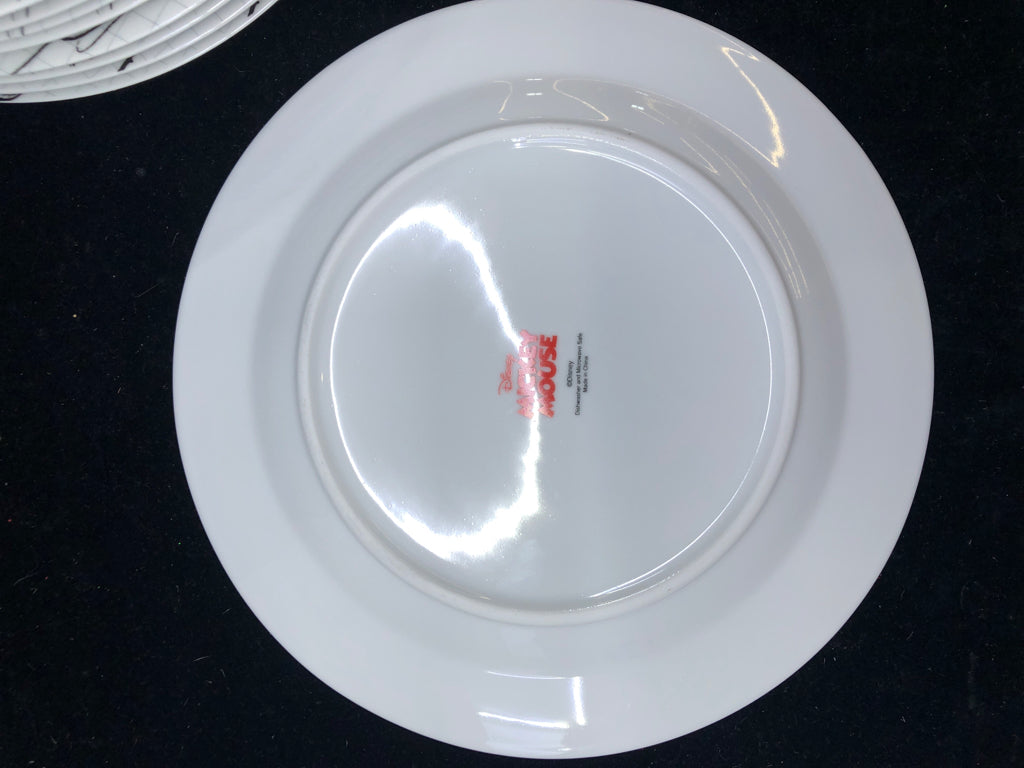 10 HOLIDAY MICKEY DINNER PLATES.