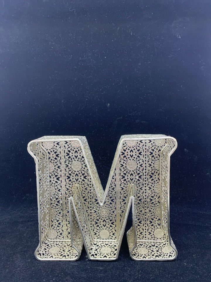 METAL SILVER LACE PATTERN MONOGRAM "M".