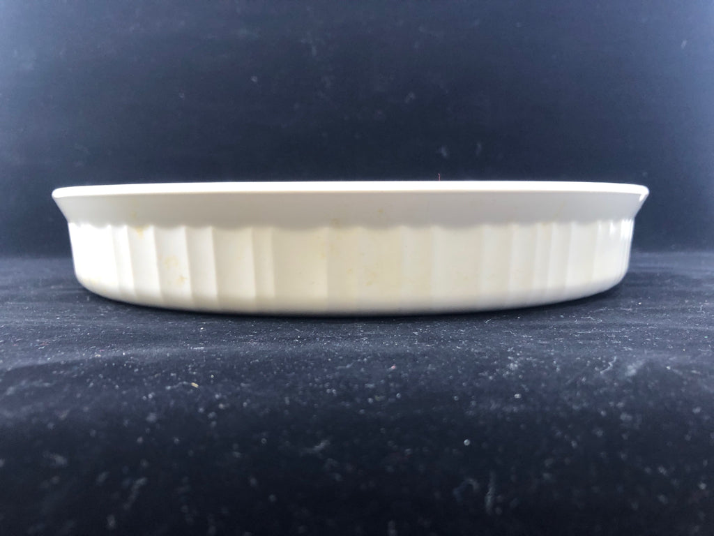 RIBBED WHITE CORNING WARE BAKING DISH.