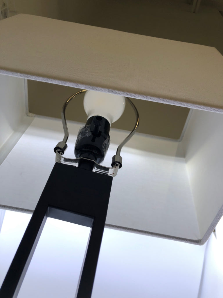 BLACK SQUARE AND WHITE SHADE LAMP.