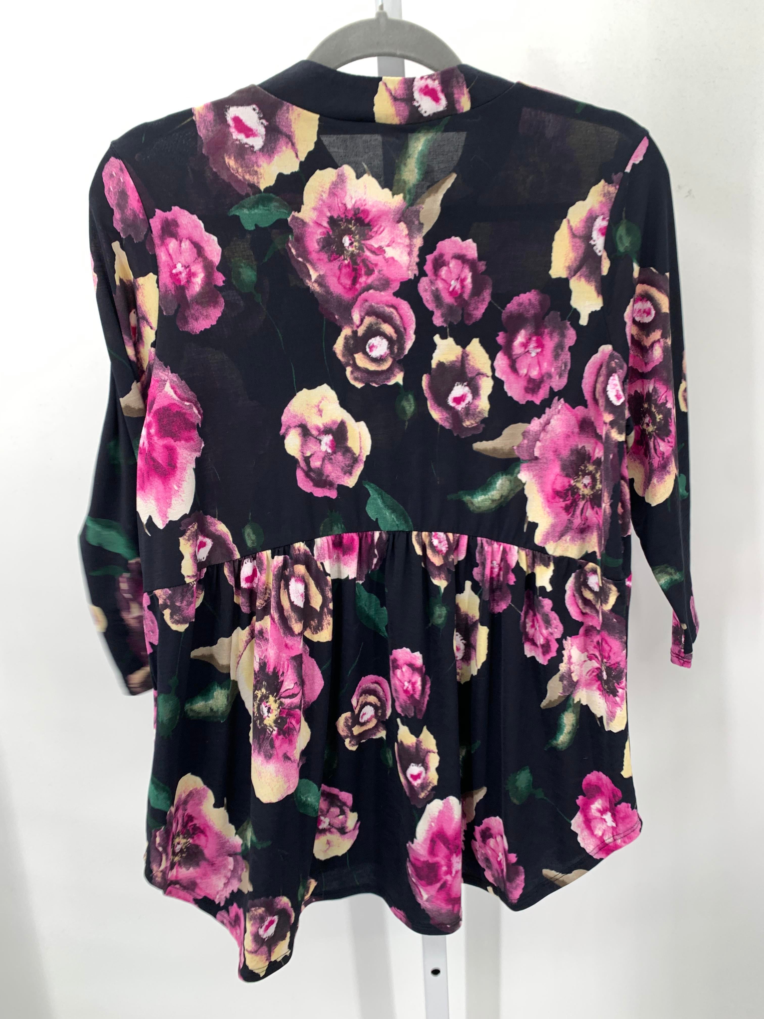 Size Medium Misses 3/4 Sleeve Shirt