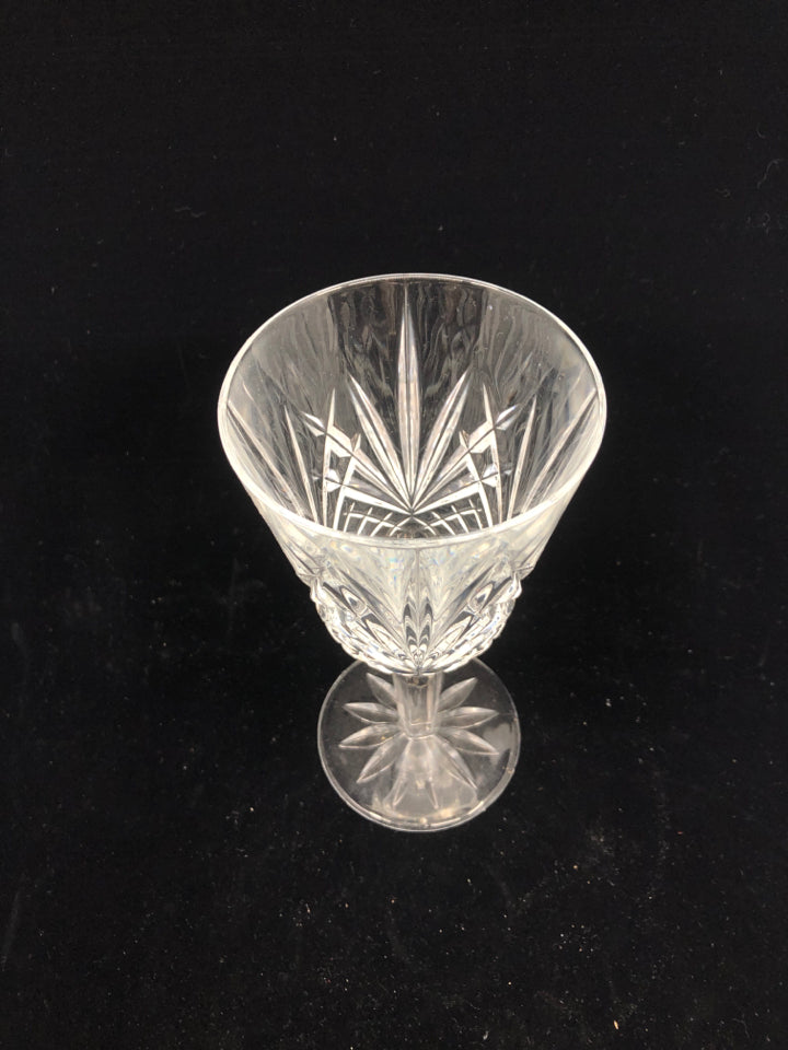 6 CUT CRYSTAL WINE GLASS W/ PRISM STEMS.