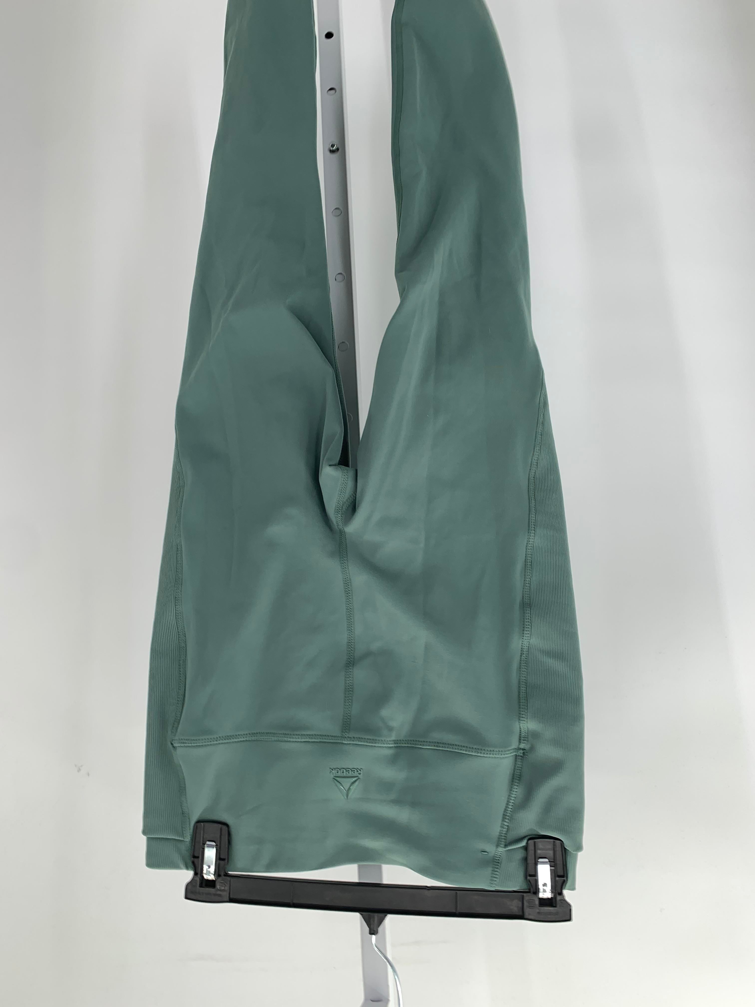 Reebok Size Medium Misses Leggings