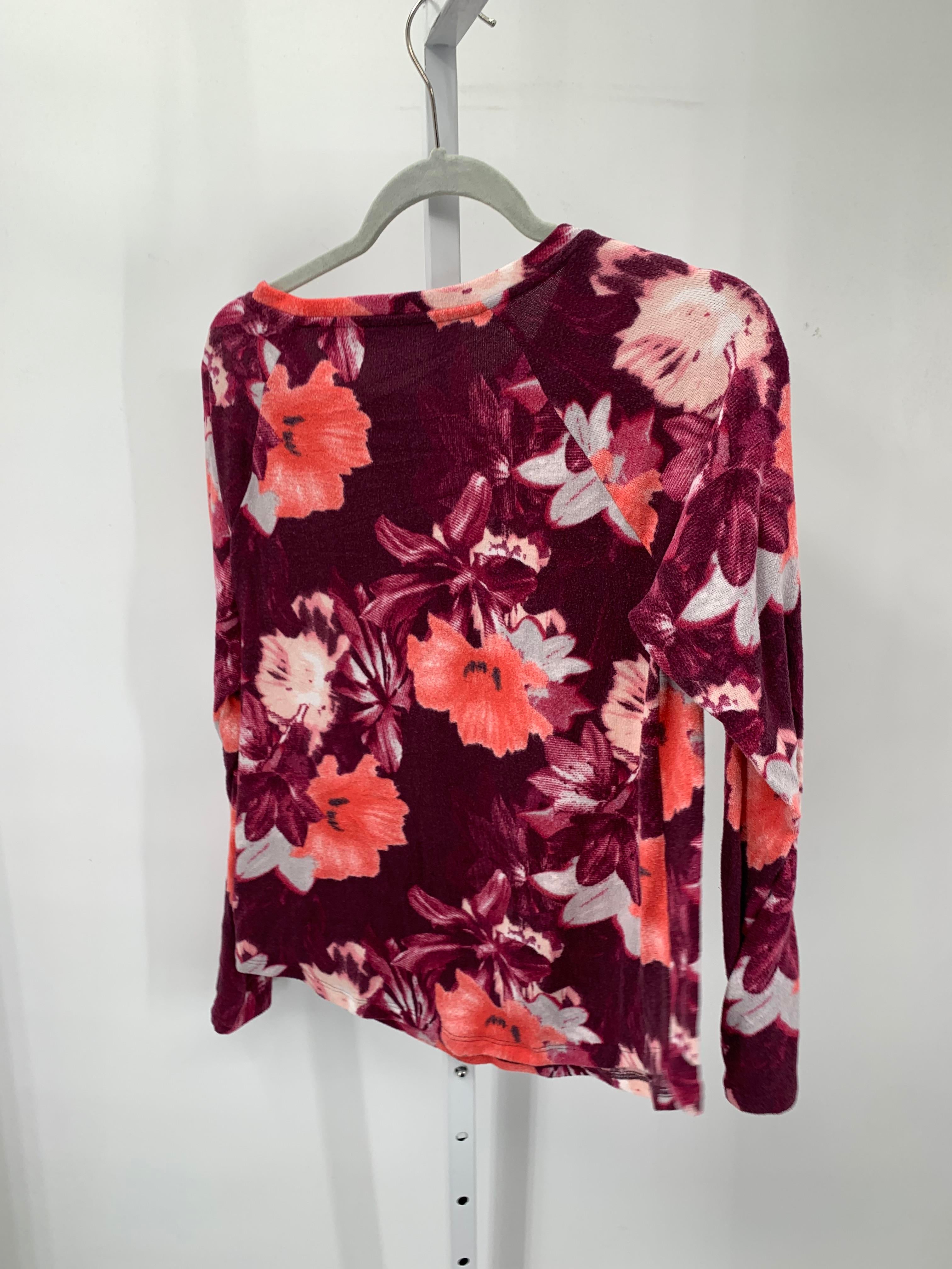 St. Johns Bay Size Medium Misses Long Sleeve Shirt