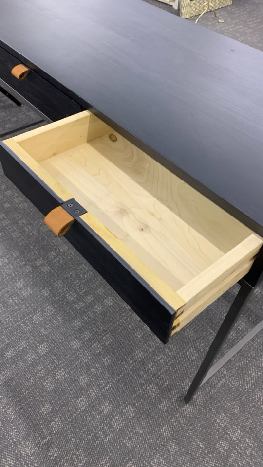 3-DRAWER MODERN DESK W/LEATHER PULLS.