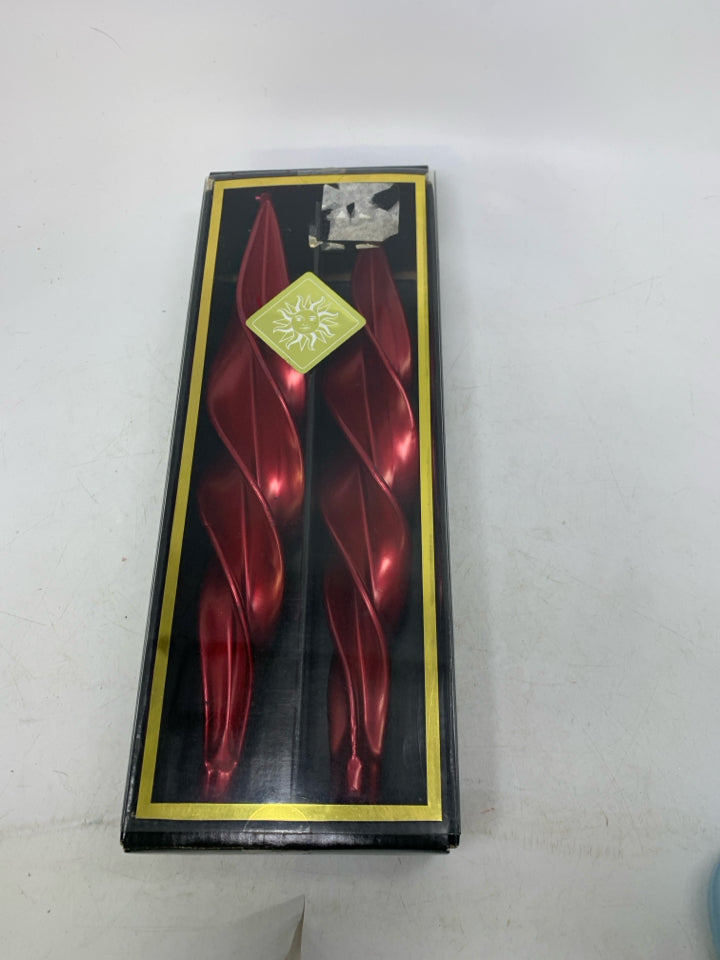 VTG NIB 2 SWIRL TAPERED CANDLE HOLDERS ILLUMINATING CANDLE COMPANY.