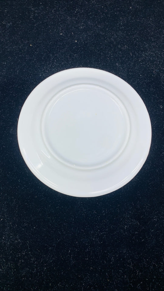 6 SMALL WHITE ROUND APPETIZER PLATES.