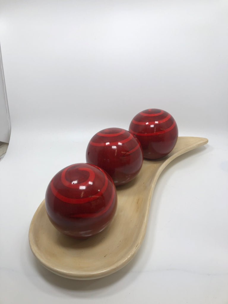 4PC TAN TEARDROP CENTERPIECE DISH W/RED CERAMIC BALLS.