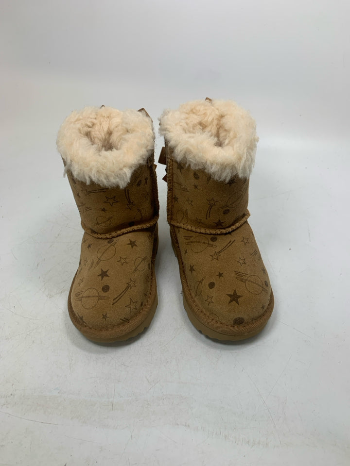 UGG Toddlers' Bailey Bow Planetary Boots- *Like New*