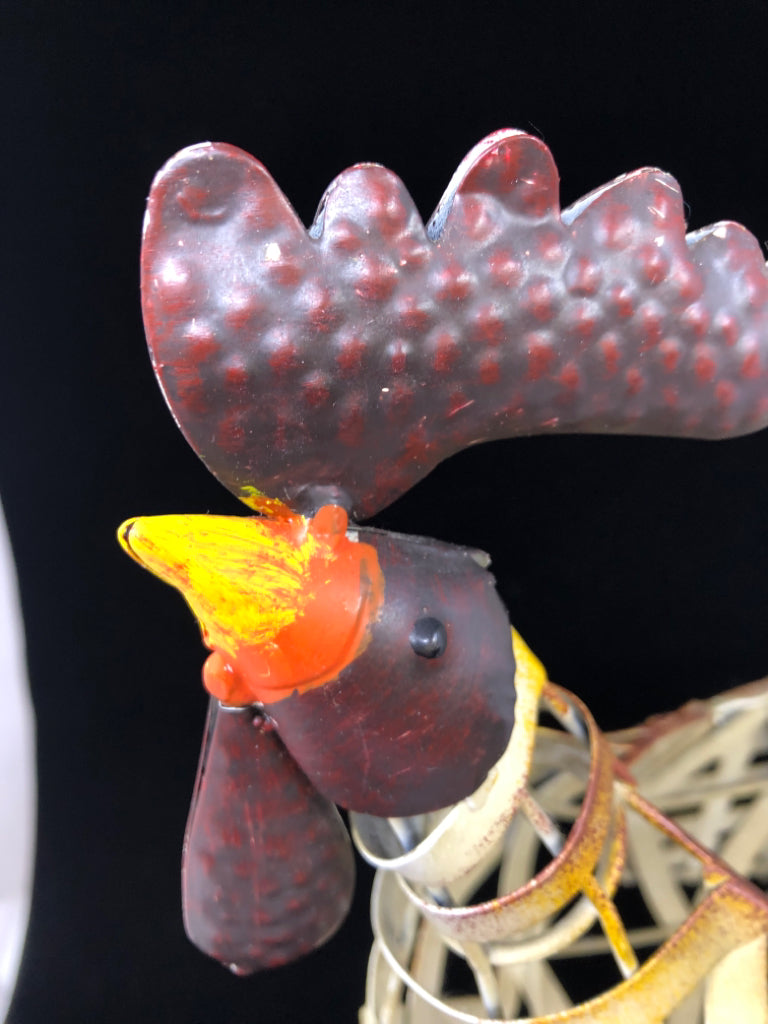 METAL ROOSTER EGG HOLDER.
