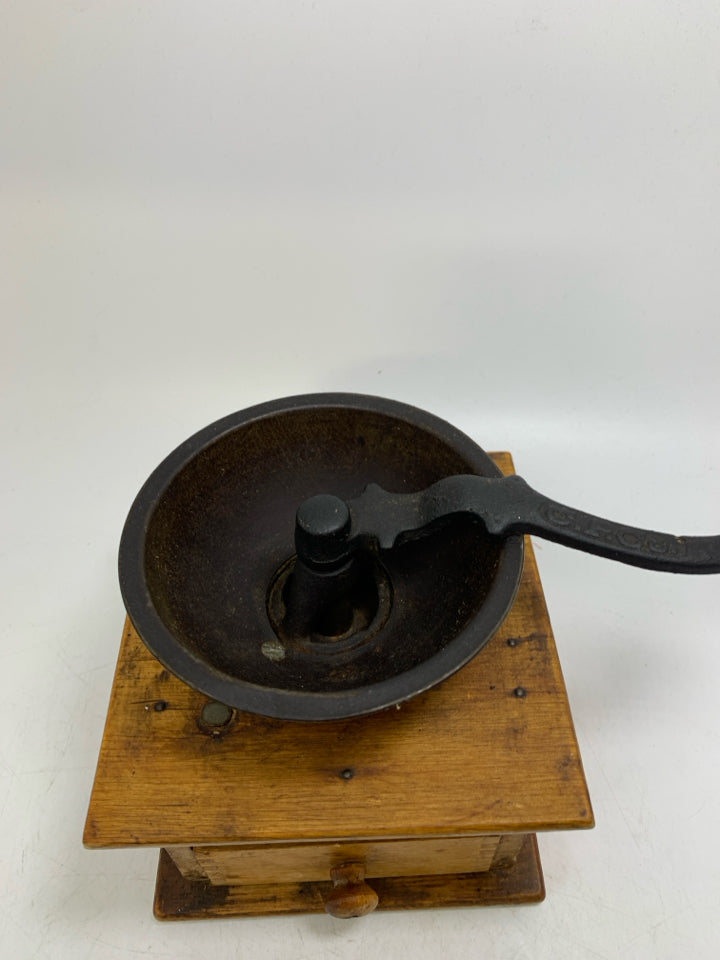 VTG RUSTIC COFFEE GRINDER WOOD/ METAL.