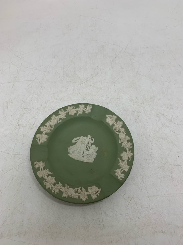 VTG JASPERWARE CIRCLE ASHTRAY W/ HORSES.