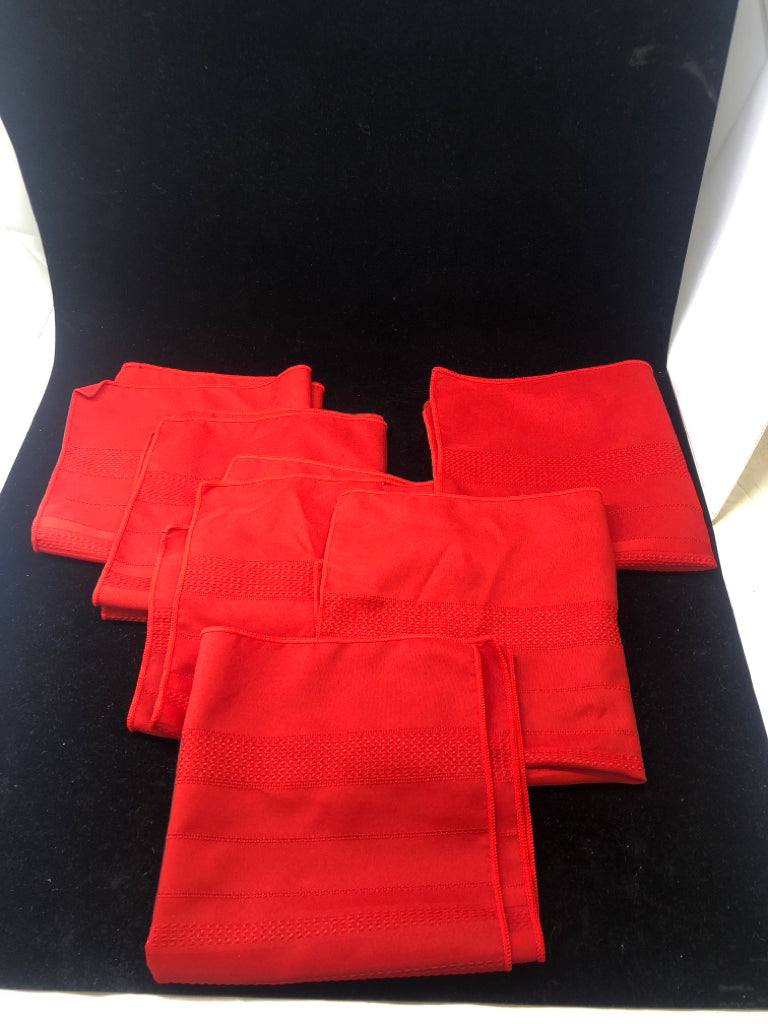 6 RED NAPKINS.