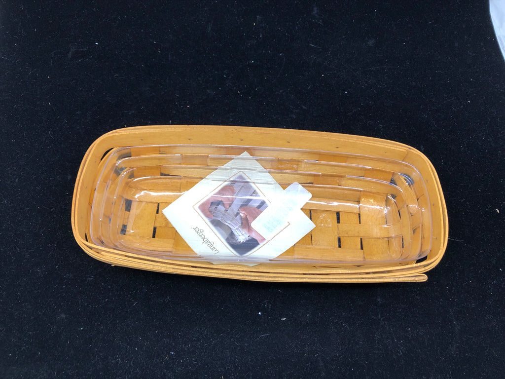 2002 RECTANGLE BASKET W PLASTIC LINER.