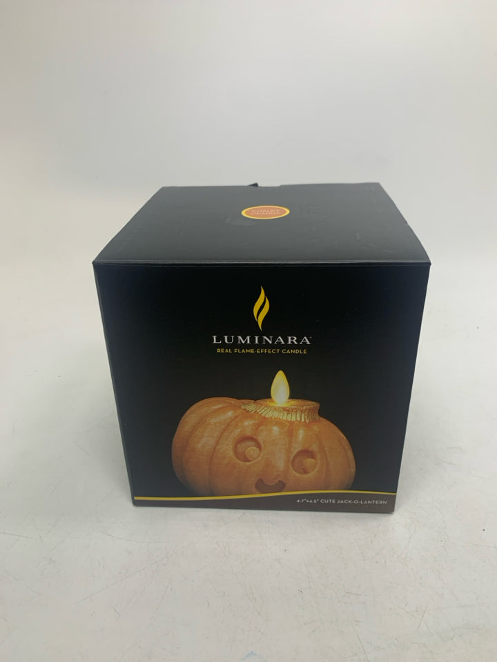 IN BOX LUMINARA ORANGE CHALKY FLAMELESS CANDLE JACK-O-LANTERN PUMPKIN.