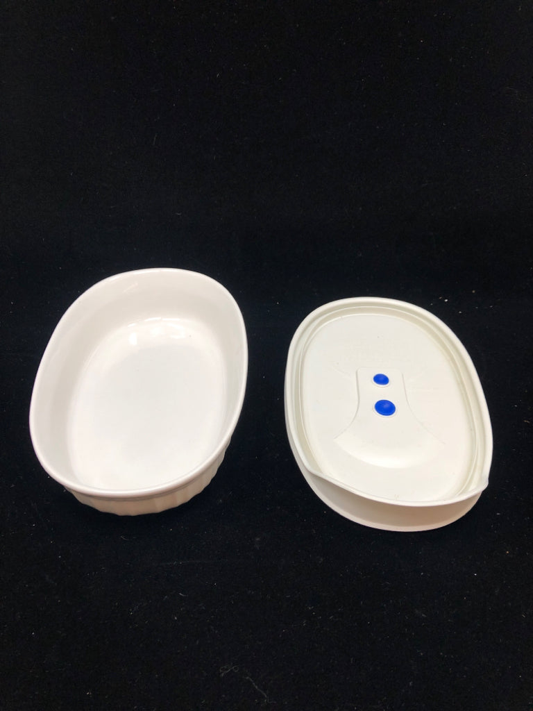 STONEWARE CASSEROLE W/ LID.