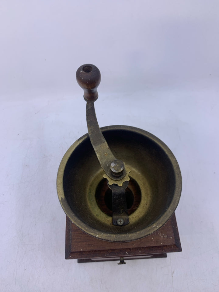 VTG WOOD BASE METAL TOP COFFEE MILL.