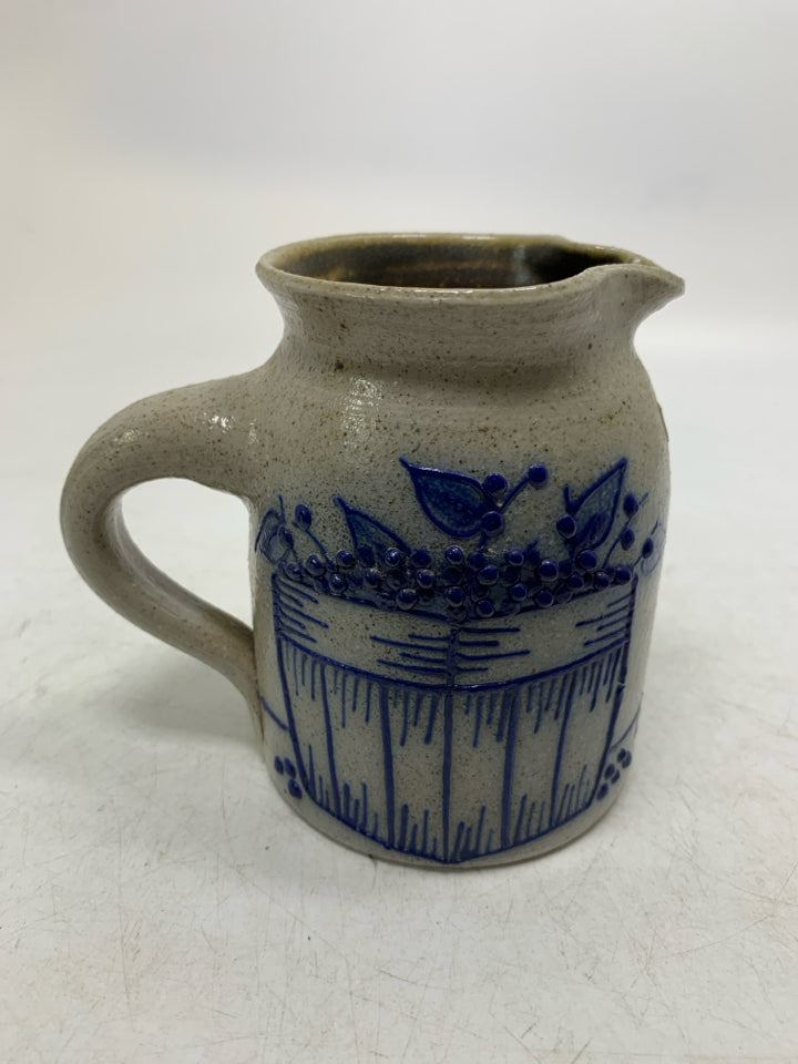 VTG 1995 SALMON FALLS SALT GLAZE STONEWARE BLUEBERRY BASKET CREAMER.