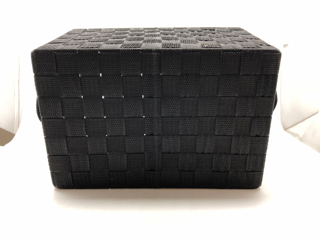 BLACK FABRIC WOVEN STORAGE BIN.