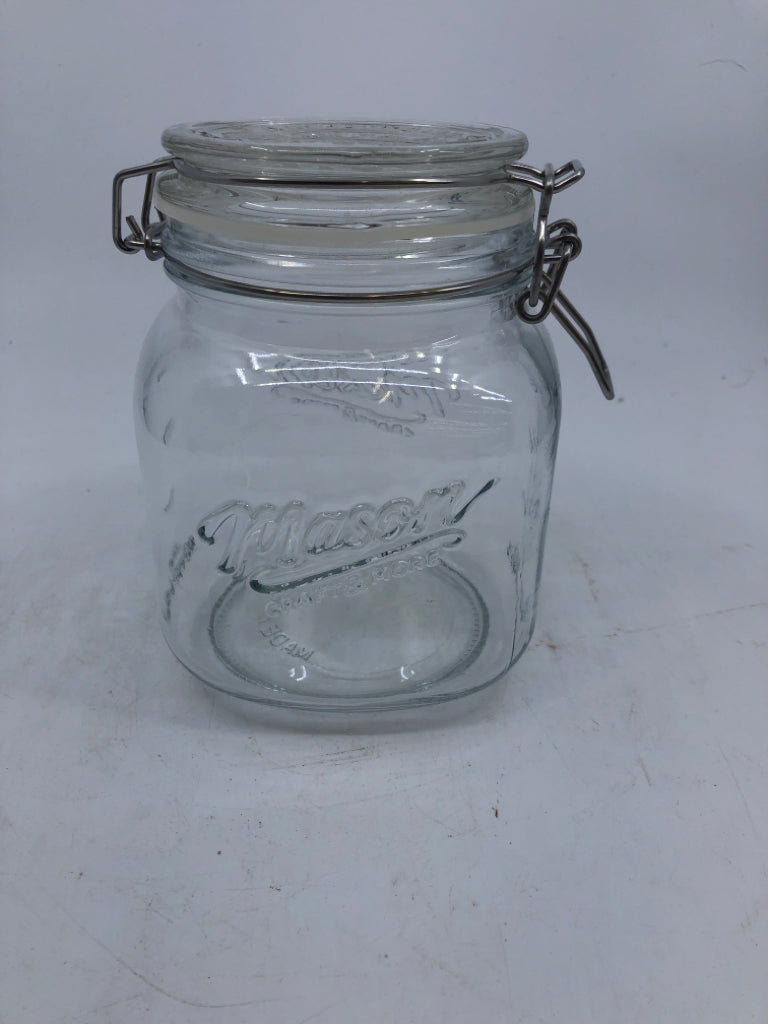 SHORT GLASS MASON JAR W/ CLIP TOP.