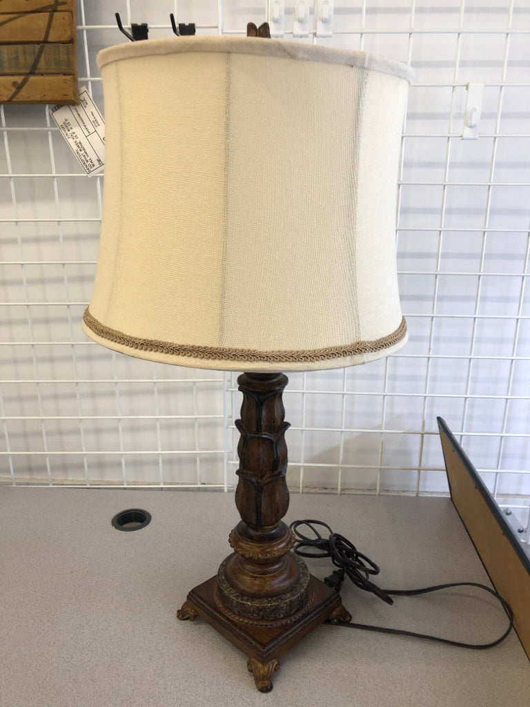 HEAVY DISTRESSED BASE LAMP W WHITE SHADE.