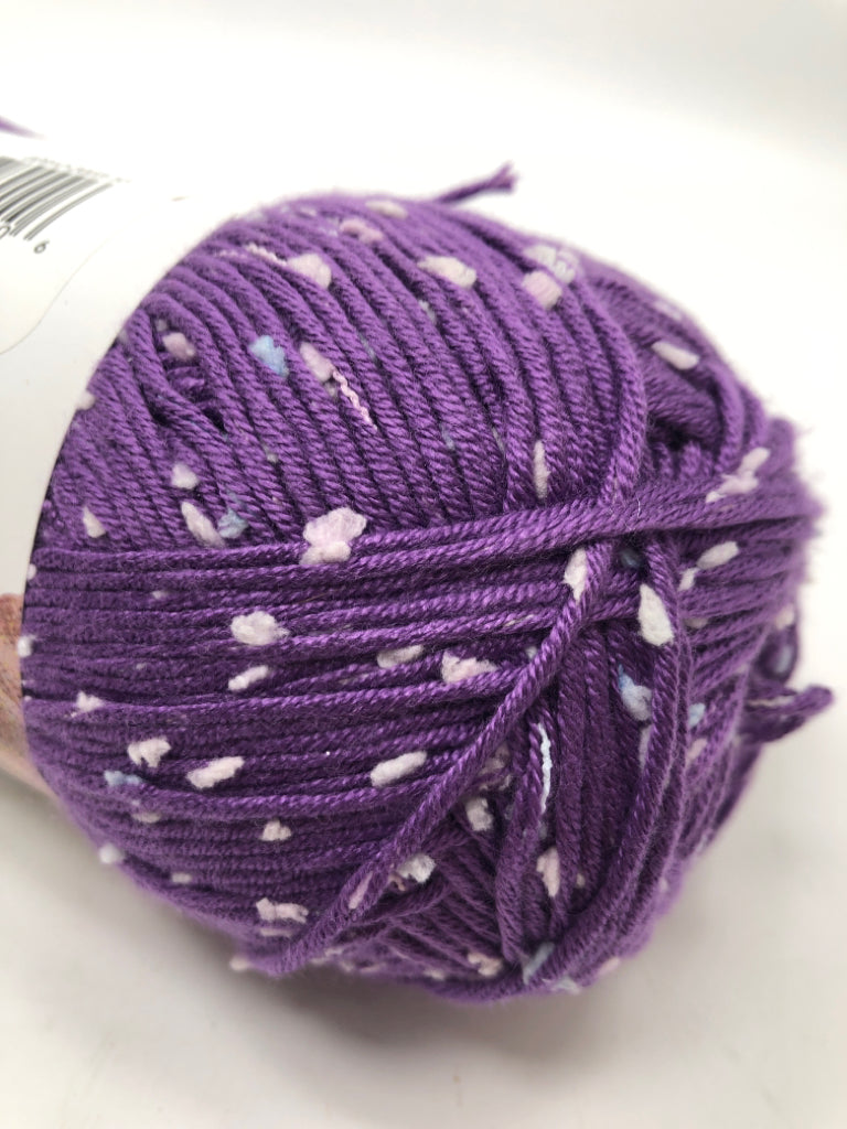 LOOPS AND THREAD PURPLE YARN.
