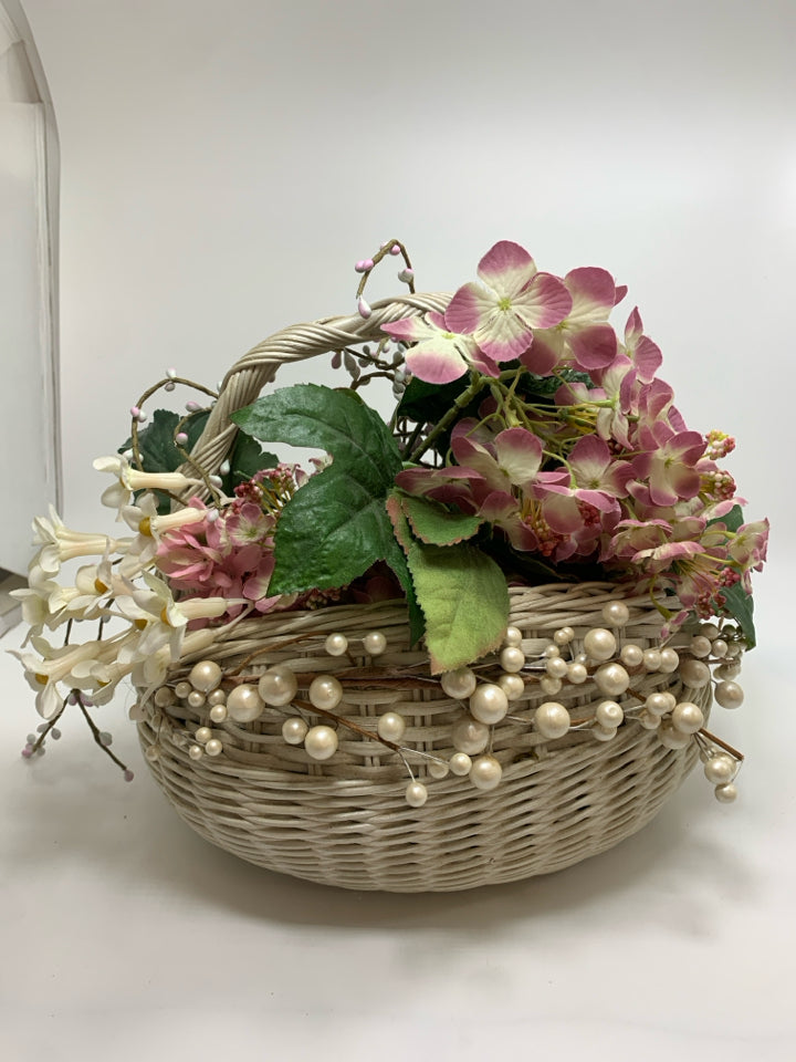 FLORAL BOUQUET W/PEARLS.