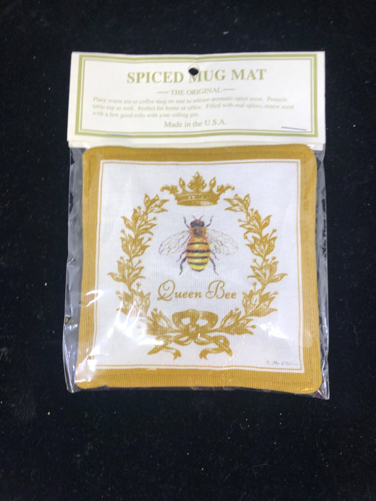 NIP QUEEN BEE SPICED MUG MAT.