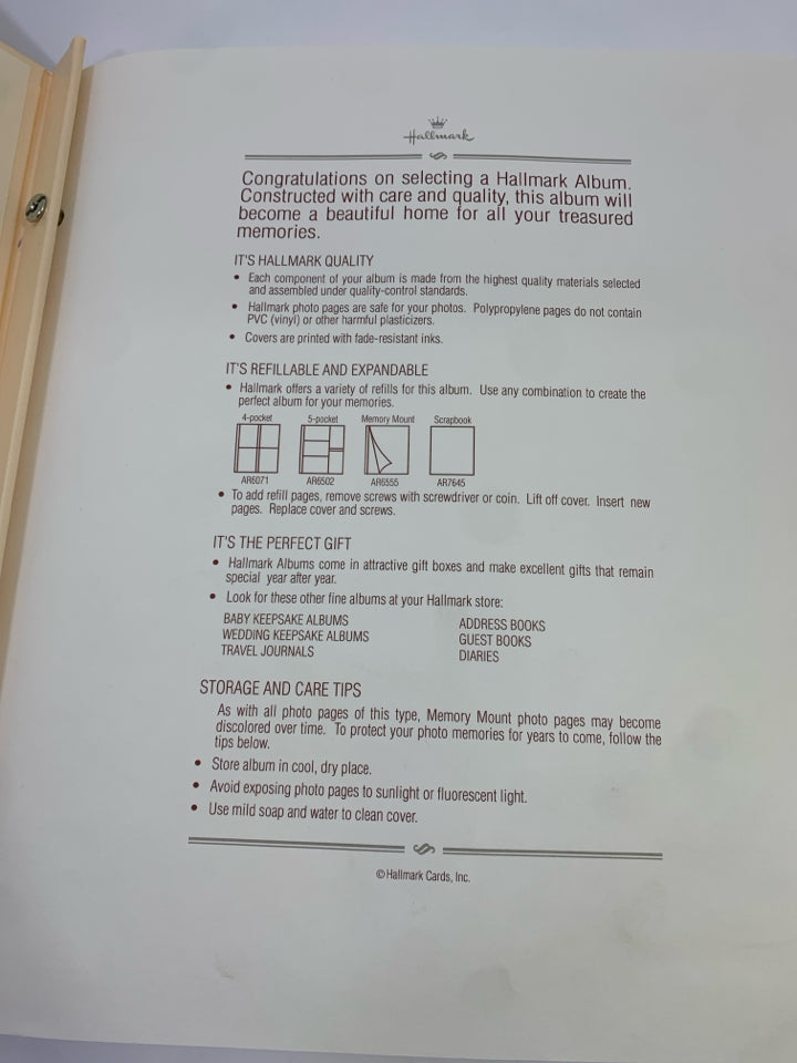 HALLMARK SPECIAL MEMORIES ALBUM W/BEAR.