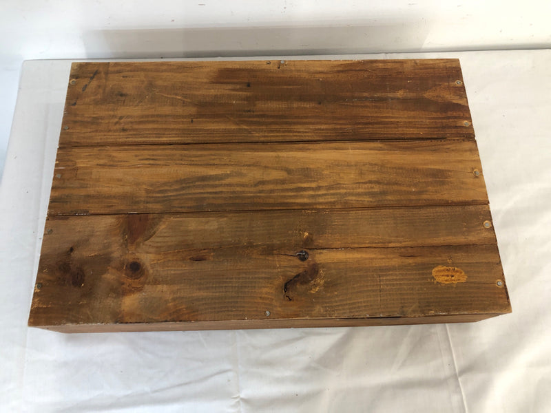 WOOD DIVIDED TRAY.