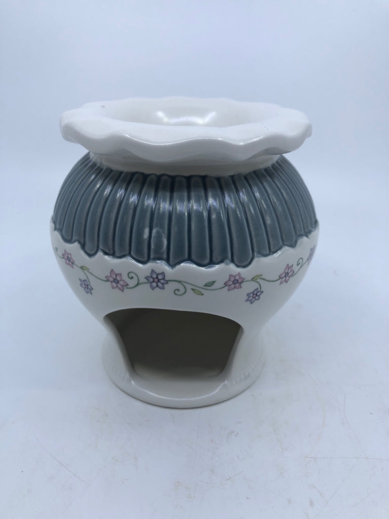 WAX WARMER PINK/PURPLE FLOWERS WITH GRAY RIBBED DESIGN.