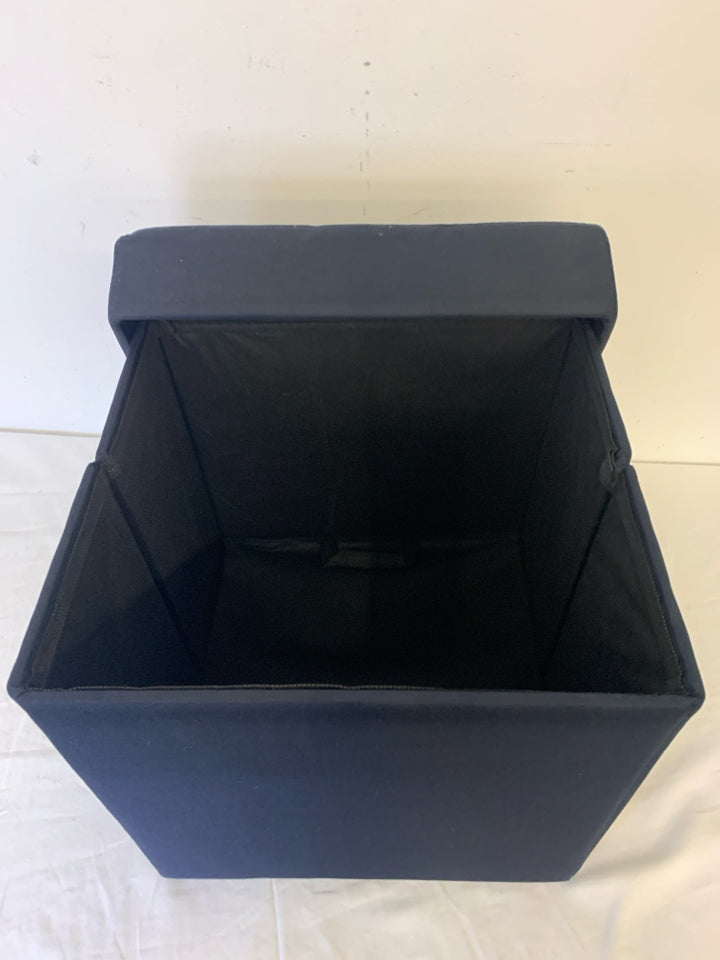 NAVY BLUE FOLDABLE FOOT CUBE OTTOMAN W/ TRAY.