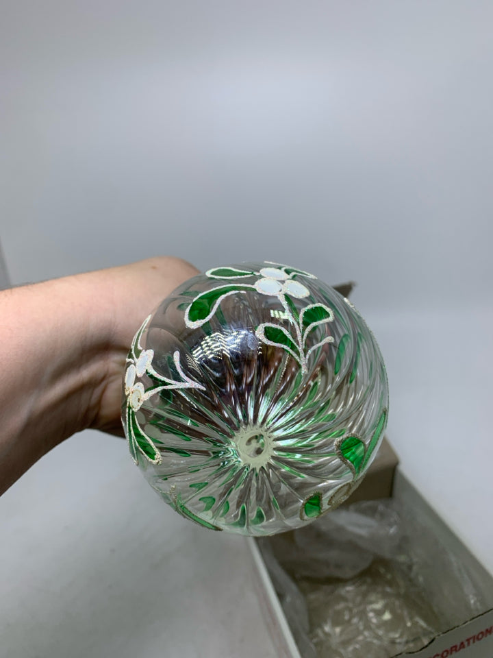 STEINBACH GERMAN BLOWN GLASS IRIDESCENT W/ GREEN LEAVES ORNAMENT IN BOX.
