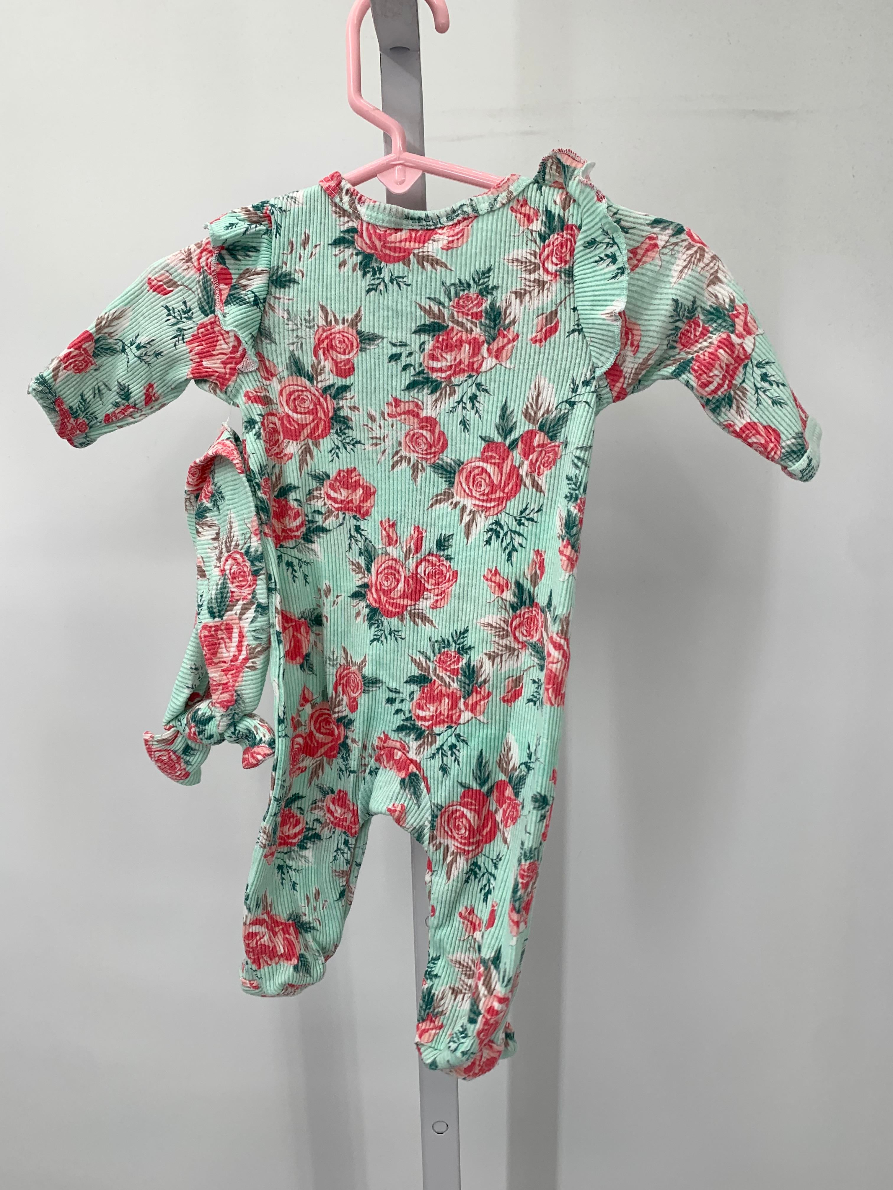 Nicole Miller Size 0-3 months Girls Long Slv. Romper