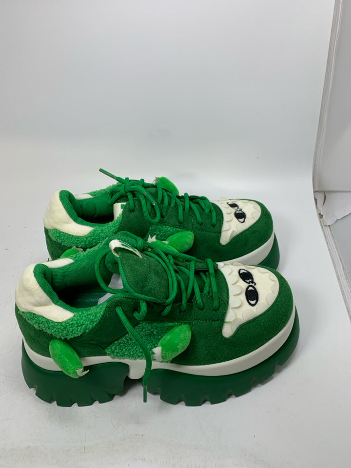 Koi Ketnipz Platform Trainer Shoes- New