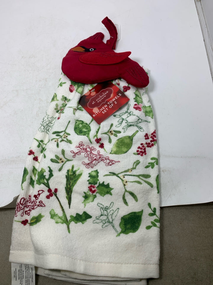 NWT 2 HOLIDAY BERRIES AND CARDINAL KITCHEN TOWELS.
