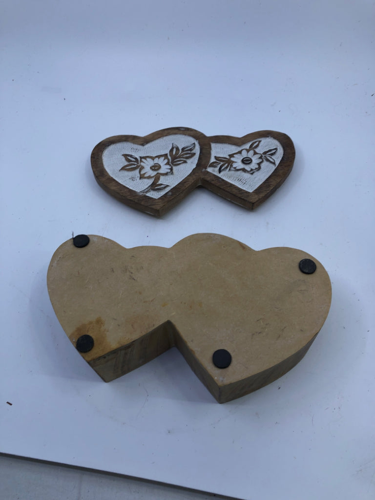 WOOD CARVED HEART SHAPED BOX.