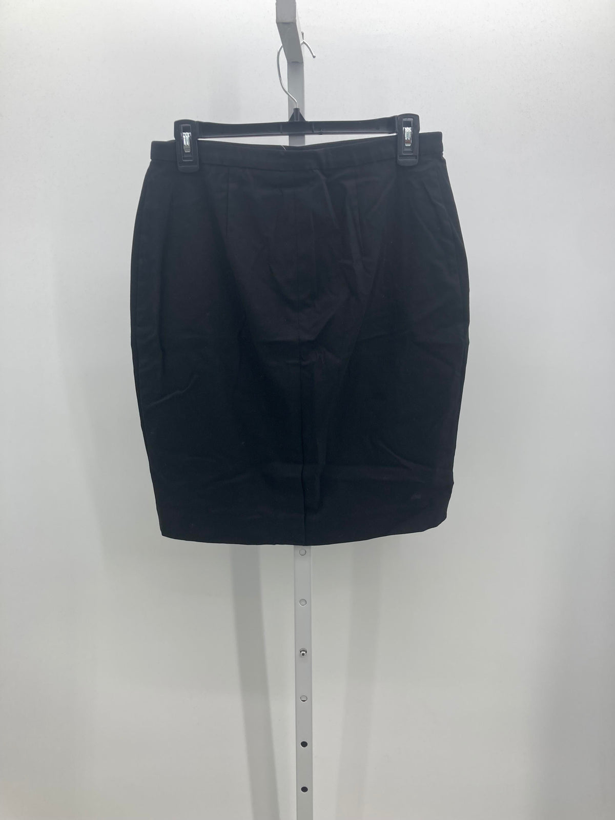 White House Black Size 6 Misses Skirt