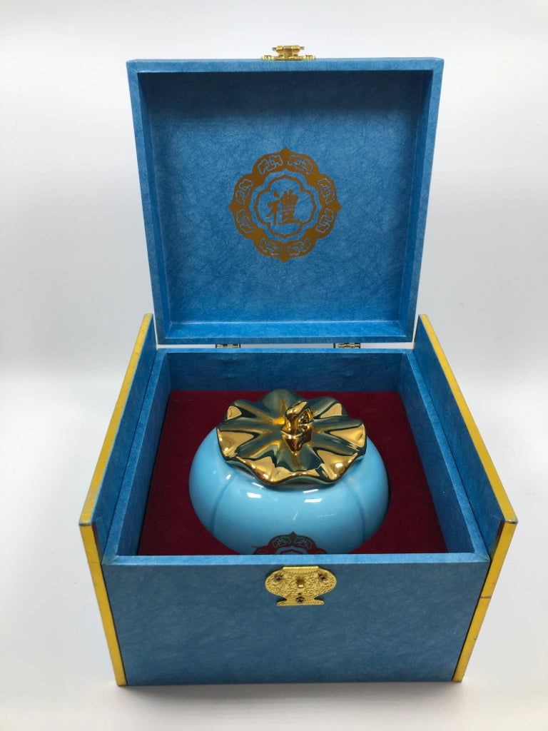 ELEGANT ASIAN-STYLE CANISTER IN BLUE BOX.