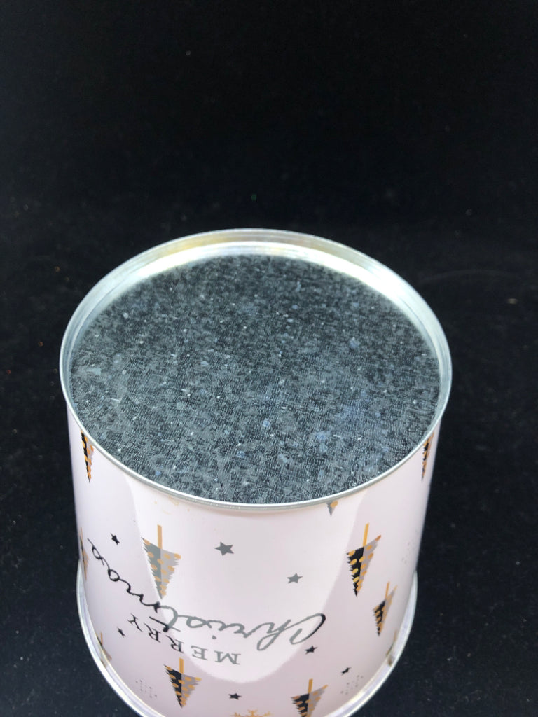 "MERRY CHRISTMAS" WHITE METAL BUCKET-BLACK/GOLD TREES.